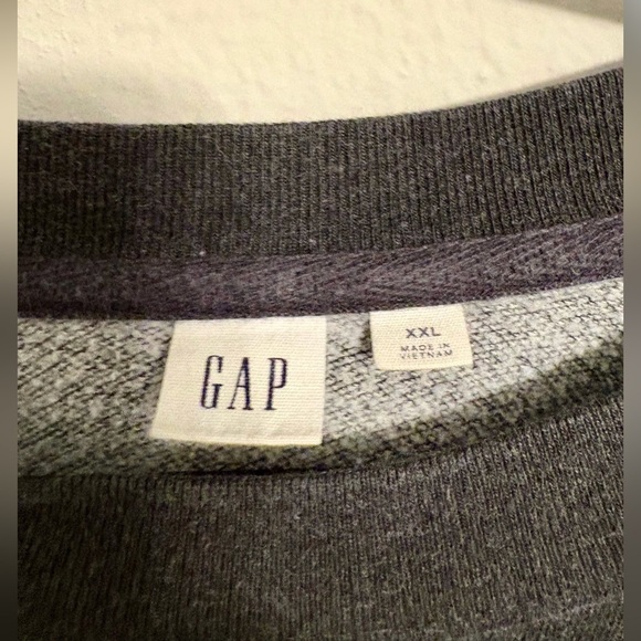 GAP Charcoal Gray Crewneck Sweater - Picture 3 of 3